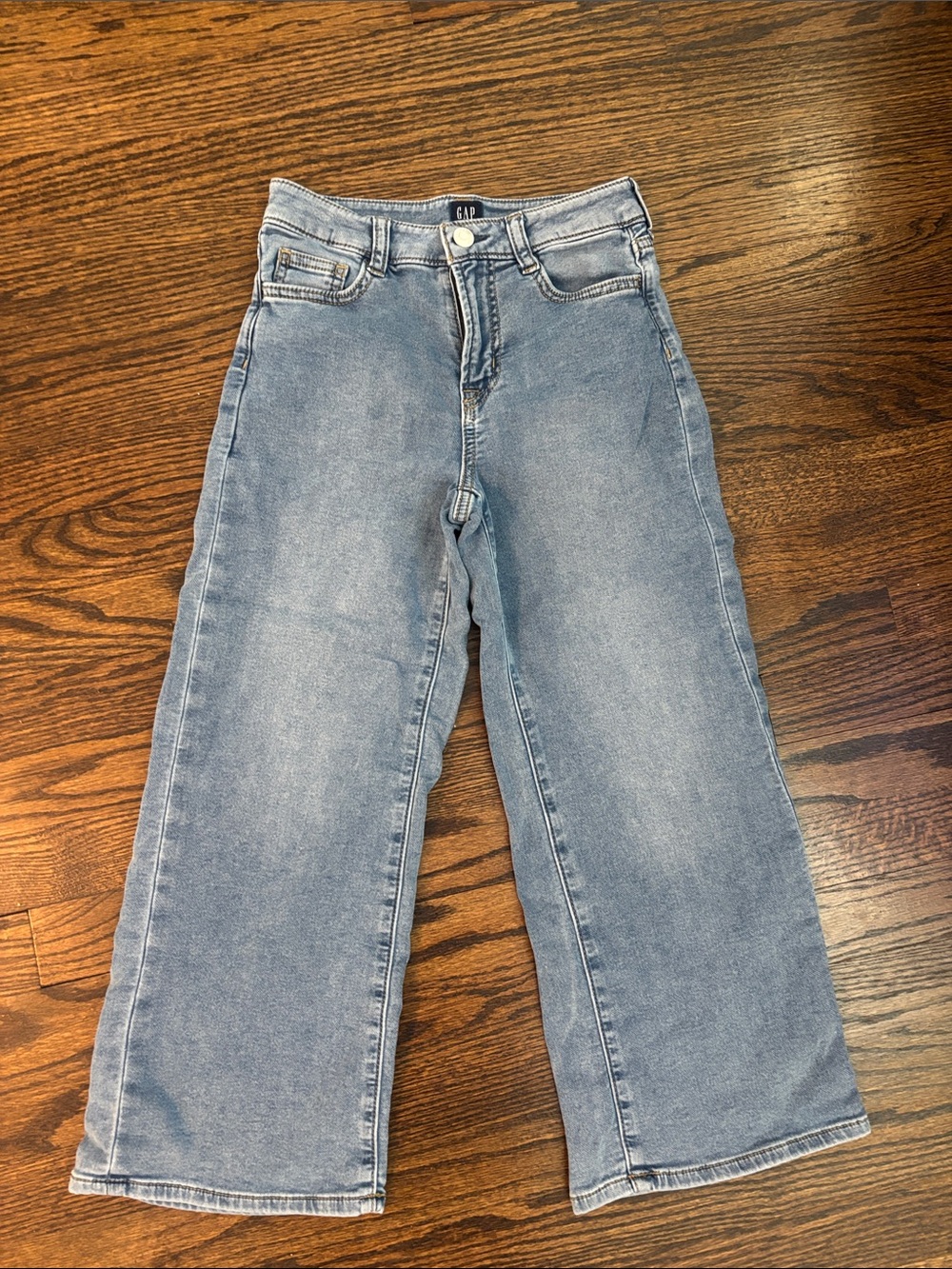 GAP Wide Leg Jeans in Light Wash Blue